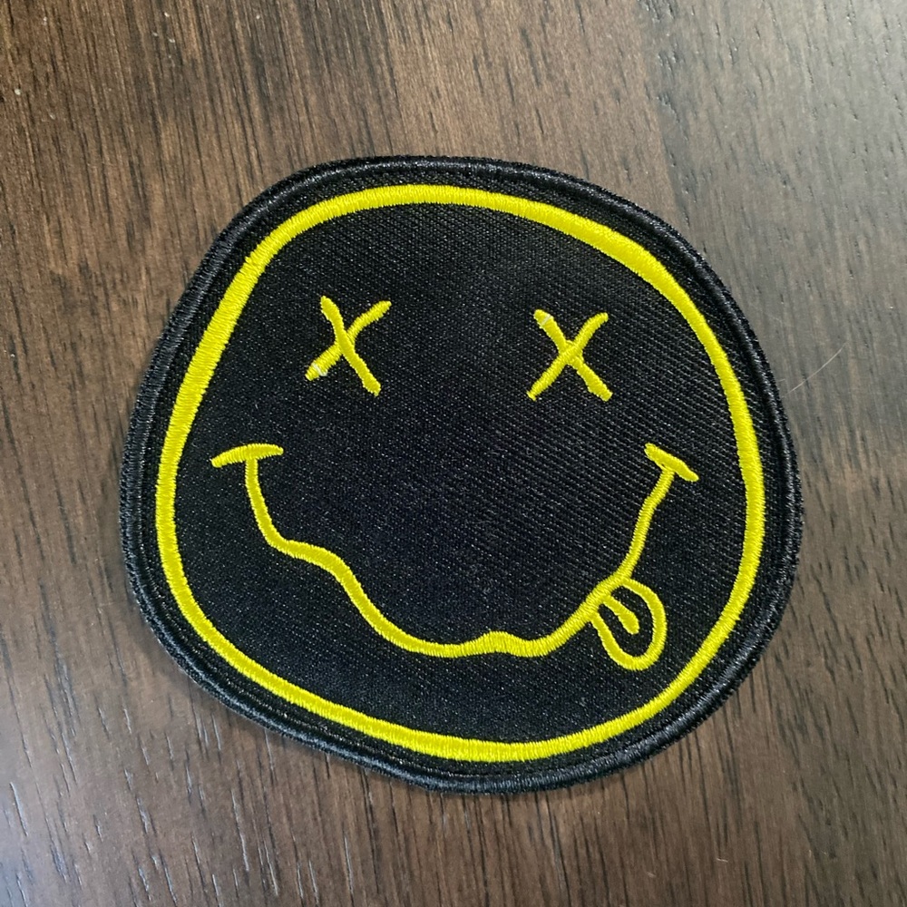 ✨NEW✨Embroidered Nirvana Iron-On Patch 😵👅 - Picture 1 of 2